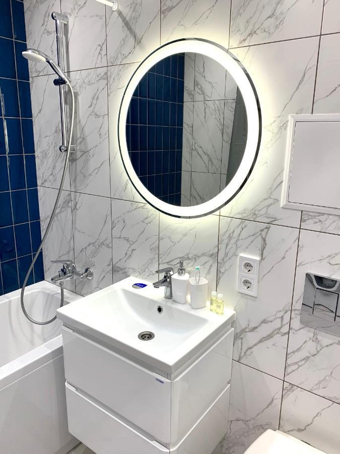Navy City Center Apartment Двокімнатні Апартаменти В Центрі Міста Poltava Eksteriør bilde